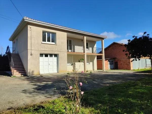 Maison avec dépendances (2,9ha en option