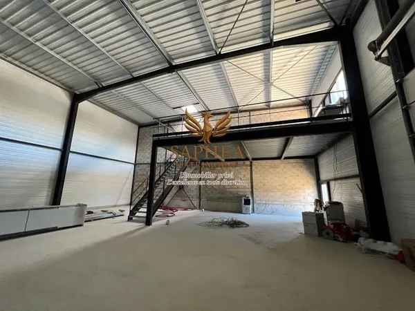 Local 370 m²