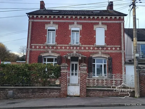 AISNE- HIRSON - Charmante maison individuelle proche centre