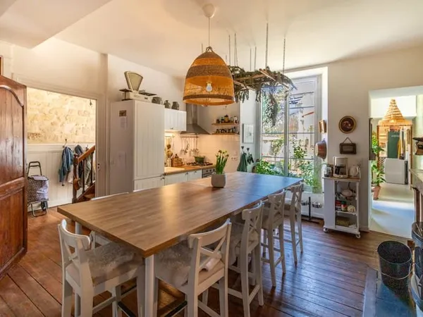 MAISON DE VILLE, 178 M2, 4 CHAMBRES, 2 BUREAUX, JARDIN, GARA