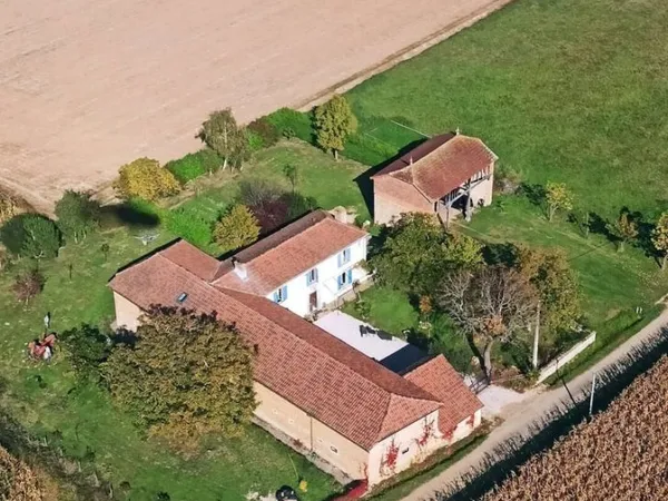 Maison 8 pièces 250 m²