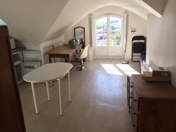 Studio de 18,71m² en plein coeur de Nantes/ Gare sncf 10 mn à pied