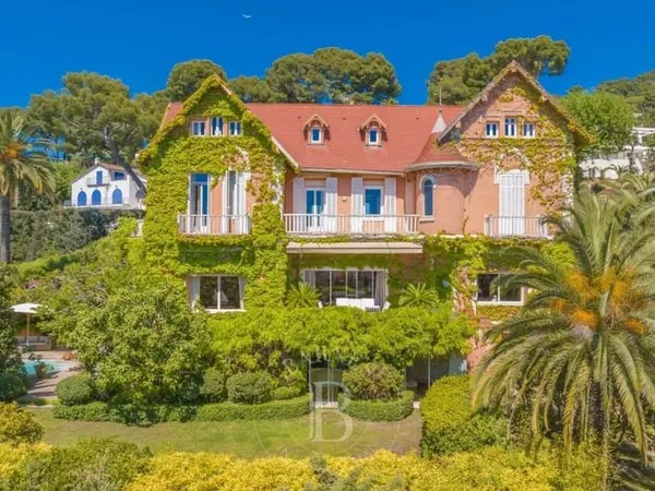 CANNES - VILLA BELLE ÉPOQUE PLEINE DE CHARME - VUE MER PANORAMIQUE