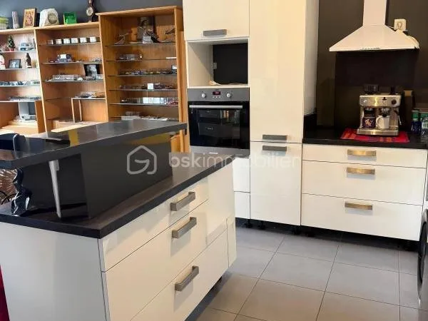 Appartement 3 pièces - 69 m² - 1er étage - 2 balcons - 2 parkings