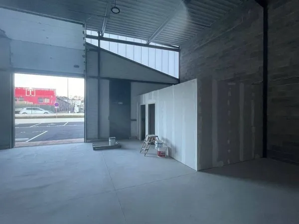 Local d'activité 116 m²
