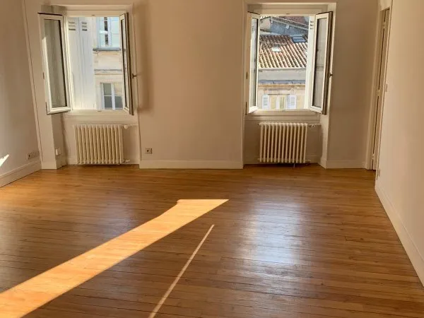 Loue très bel appartement 72m² au coeur des Chartrons - Bordeaux (33)