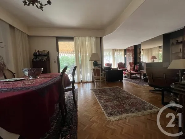 Maison 6 pièces 169 m²