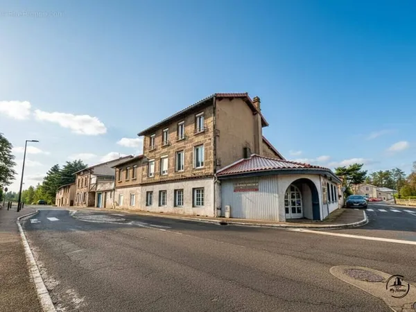 Appartement 270 m² à Saint-Heand