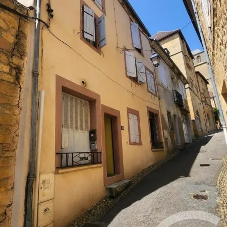 Bâtiment 1 pièce 86 m²