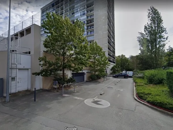 Loue Place de parking souterrain centre-ville d'Angers - 12m²