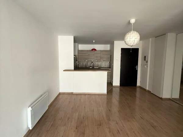 T3 de 63m2, rue camille lenoir, balcon, parking, 895 charges comprises