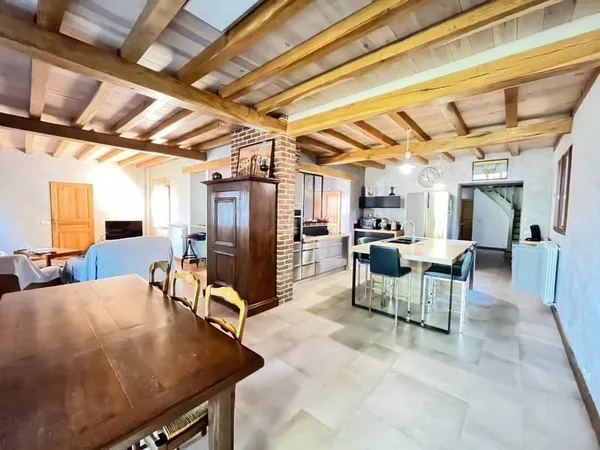 Maison 6 pièces 260 m²