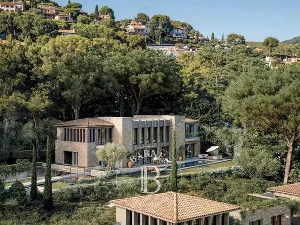 VENTE - CASSIS - VILLA D'EXCEPTION