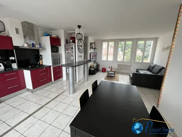SAINT-ETIENNE SUD BEAU T3 AVEC VUE DEGAGEE