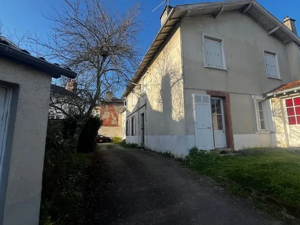Immeuble 13 pièces 400 m²