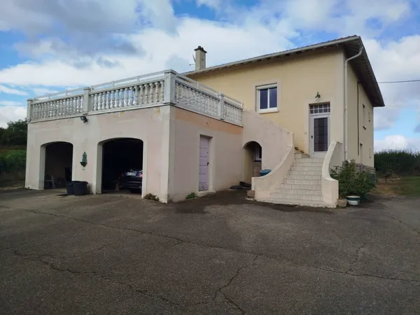 VILLA 12 PIECES- 290M2 - PLUS UN APPARTEMENT TERRAIN 1500M2