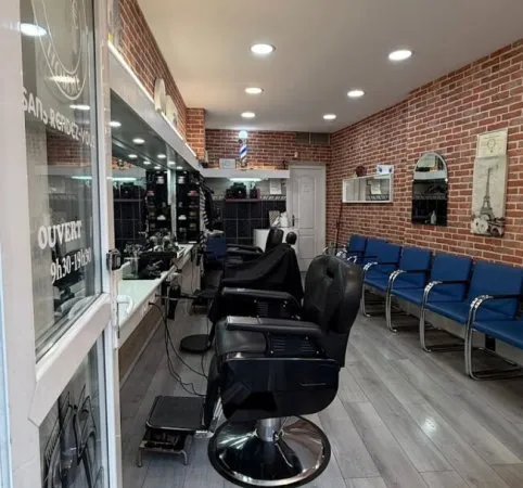 LOCAL COMMERCIAL 20m² + STUDIO D'HABITATION 13M²