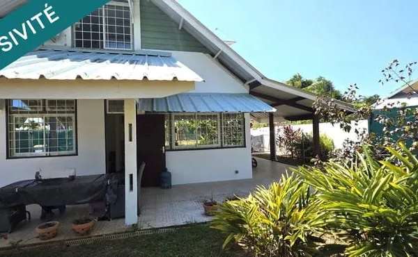 VILLA T5 à VENDRE à MONTJOLY