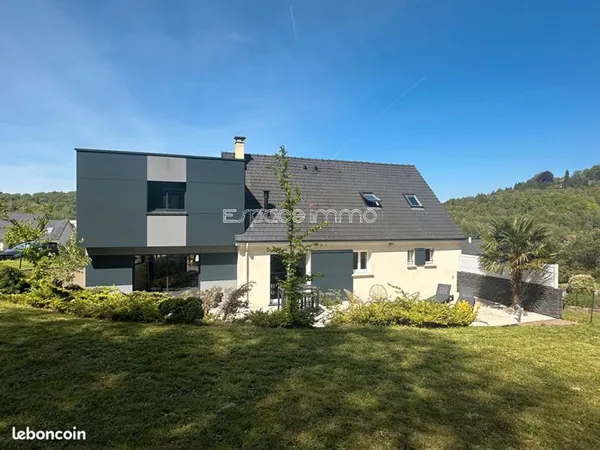 Pavillon 8 pièces 192 m²