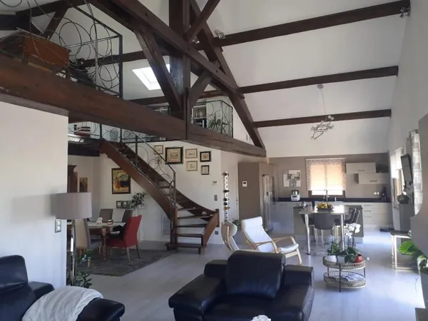 Maison 7 pièces 363 m²