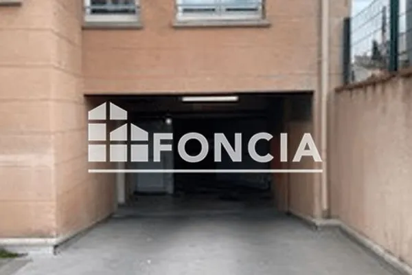 Stationnement Location Toulouse  10m² 105€