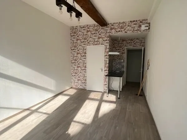 Studio lumineux 20m² - Centre Valenciennes