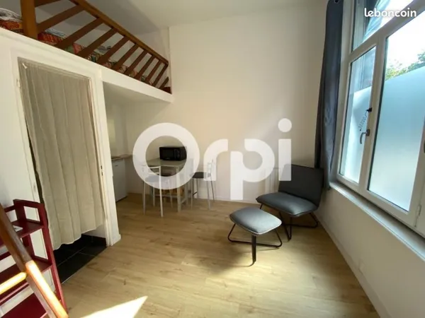 Studio 1 pièce 13 m²