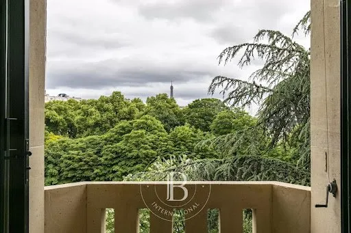 Appartement 6 pièces 403 m²
