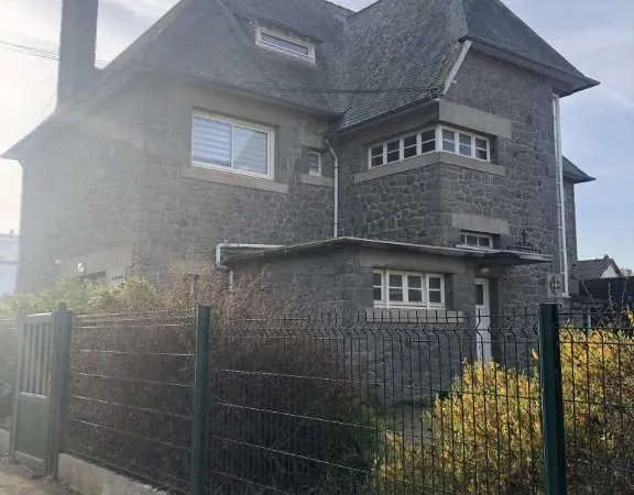 Maison 8 pièces 215 m²