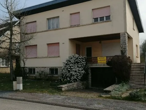 Maison avec jardin