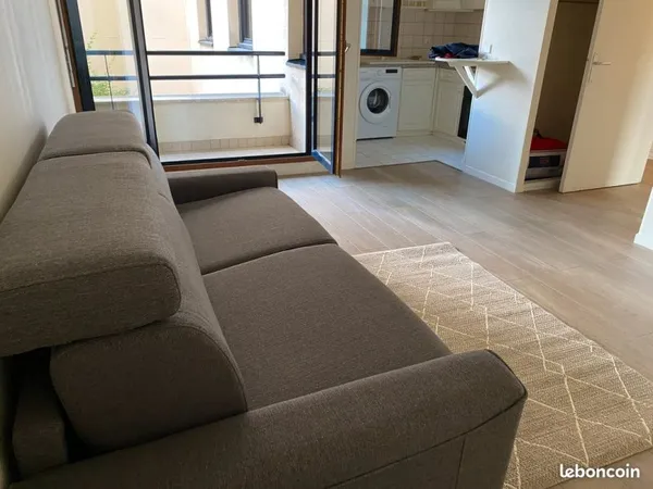 Studio meublé refait à neuf proche gare