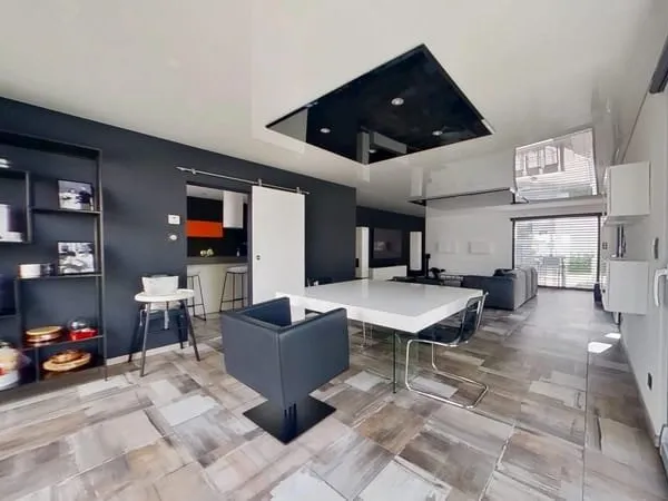 Plain-pied contemporain avec terrasse au coeur de la maison