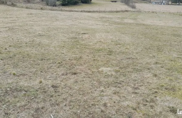 Terrain constructible 1600 m2