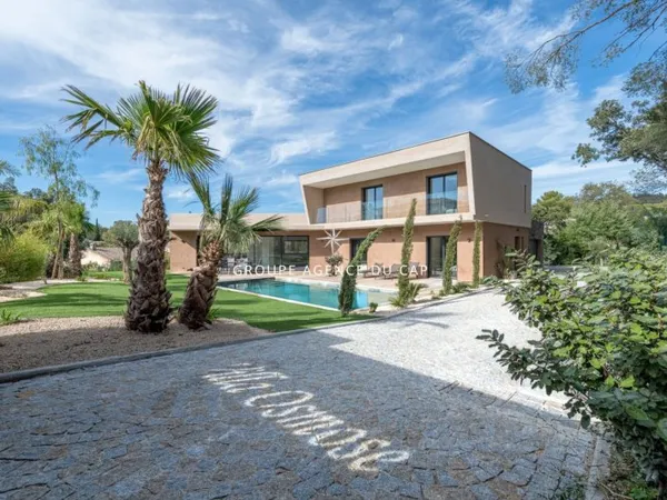 BOULOURIS VILLA CONTEMPORAINE NEUVE 8 PIECES DE 290m² AVEC PISC