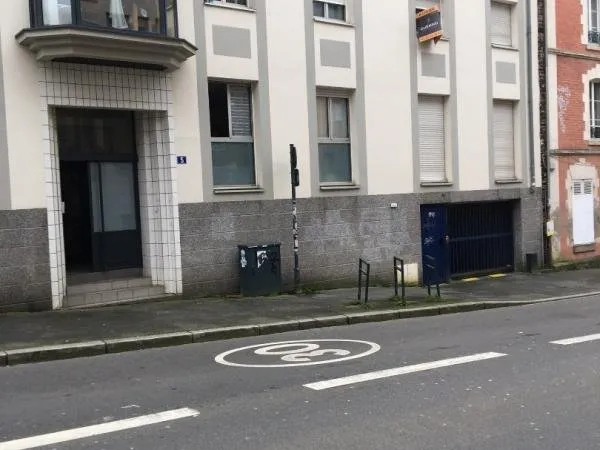 Stationnement Location Rennes  12m² 90€