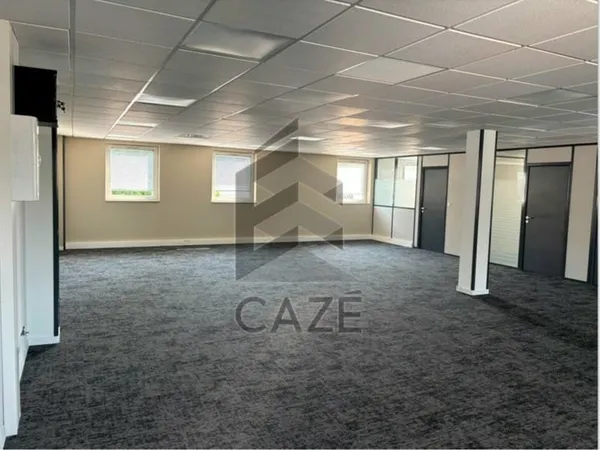 Bureaux 437 m²