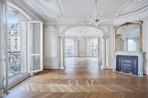 Appartement 6 pièces 196 m²