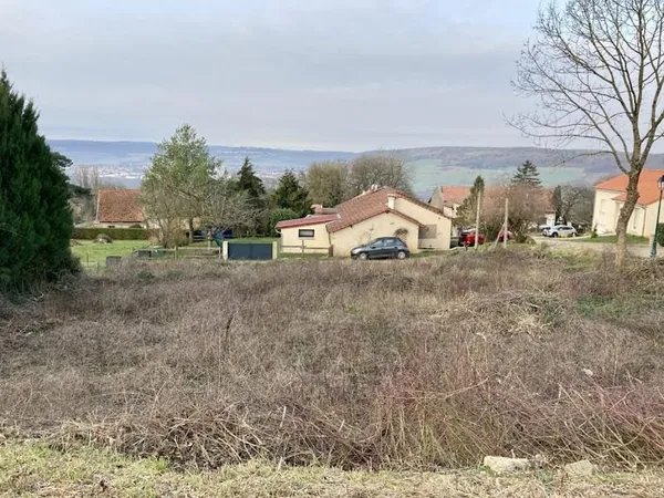 Terrain 820 m²