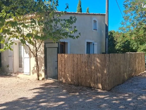 🏡Charmante Maisonnette à louer dans propriété