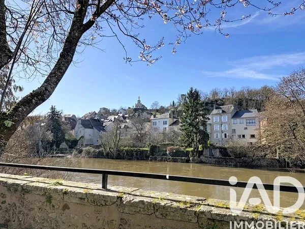 Bâtiment 410 m²