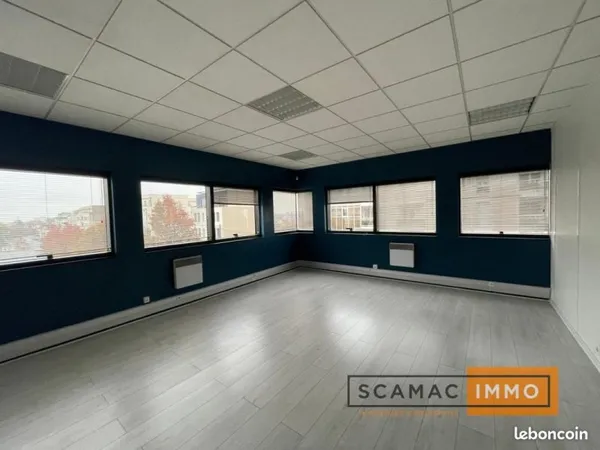 Bureau 95 m²