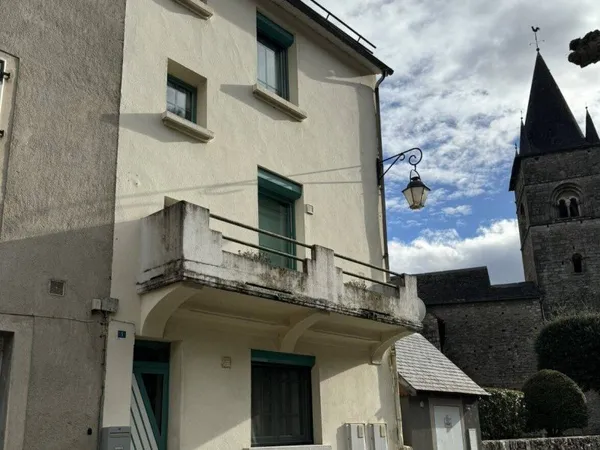 Maison 6 pièces 230 m²