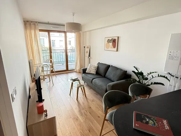 Loue 2 pièces meublé avec terrasse sur jardin et parking