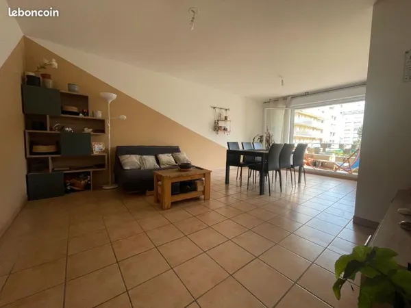 Appartement T3 69m2 + terrasse de 7m2