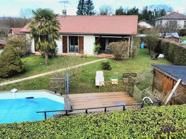 Maison 1240 m2 de terrain sur sous-sol complet
