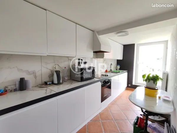 Appartement 4 pièces 145 m²