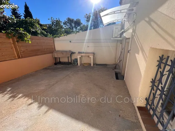 Studio 1 pièce 46 m²