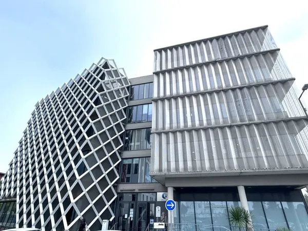 Bureaux 504 m²