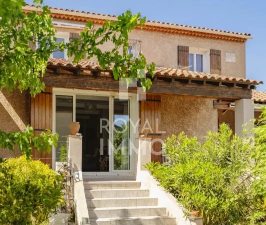 Maison 150m2 Sanary-sur-Mer, secteur résidentiel recherché