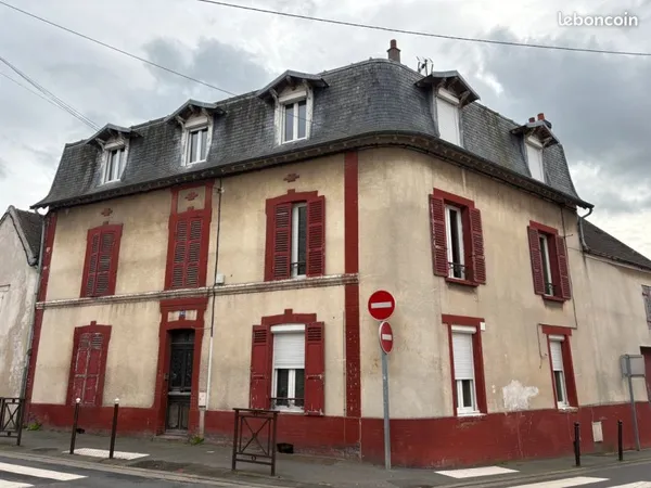 F2 lumineux - Plein centre - Proche RER C